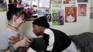 ���फेद फूहड़ हो रही है